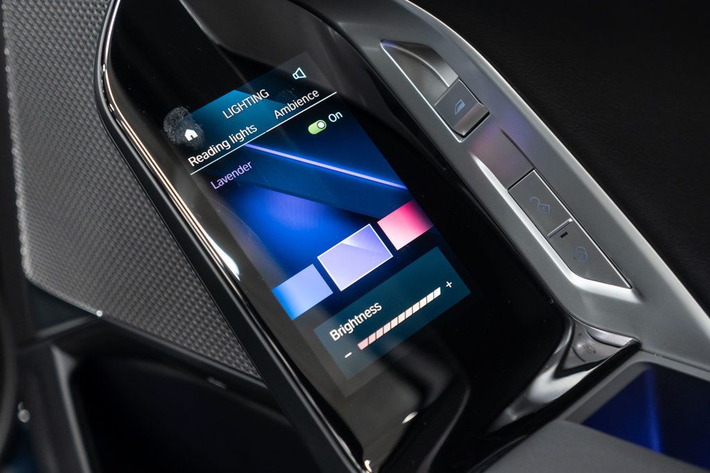 BMW 7 Series photo 38