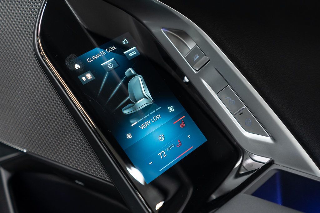 BMW 7 Series photo 39