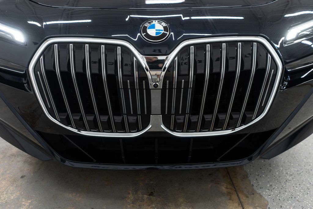 BMW 7 Series photo 52