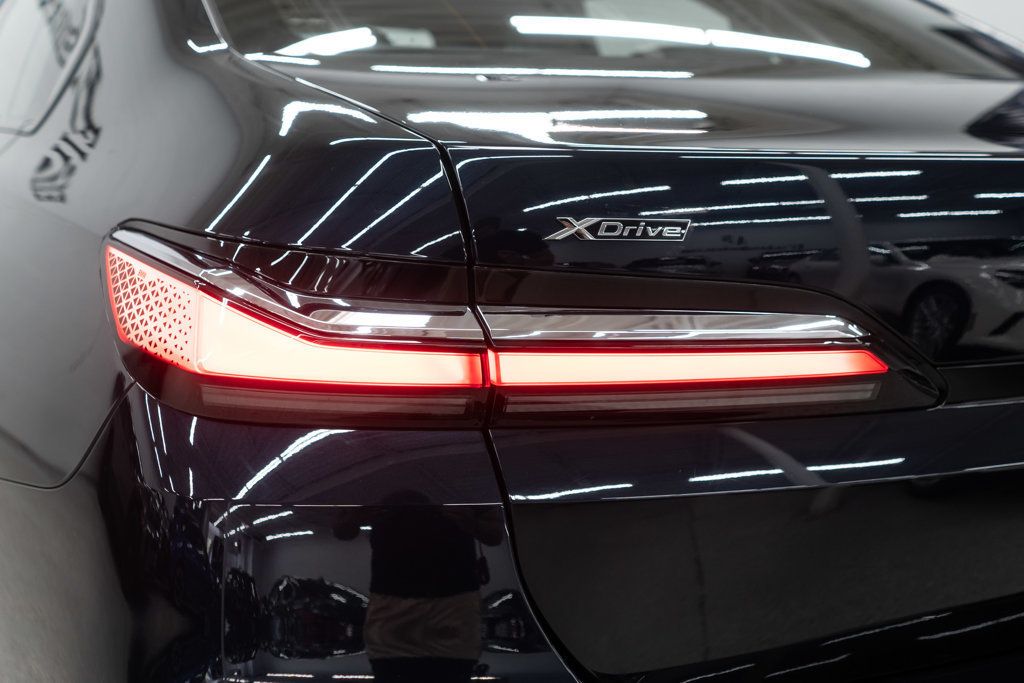 BMW 7 Series photo 54