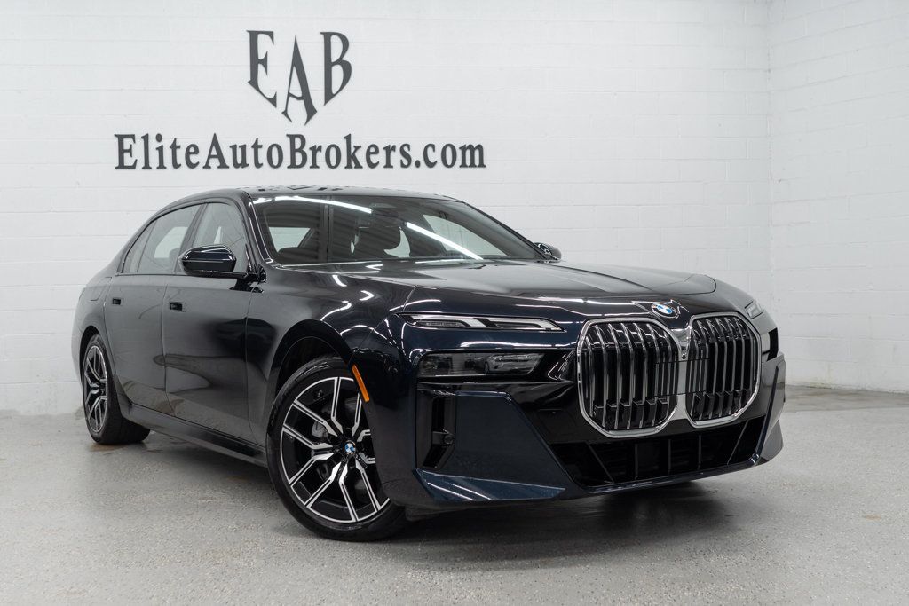 BMW 7 Series photo 7