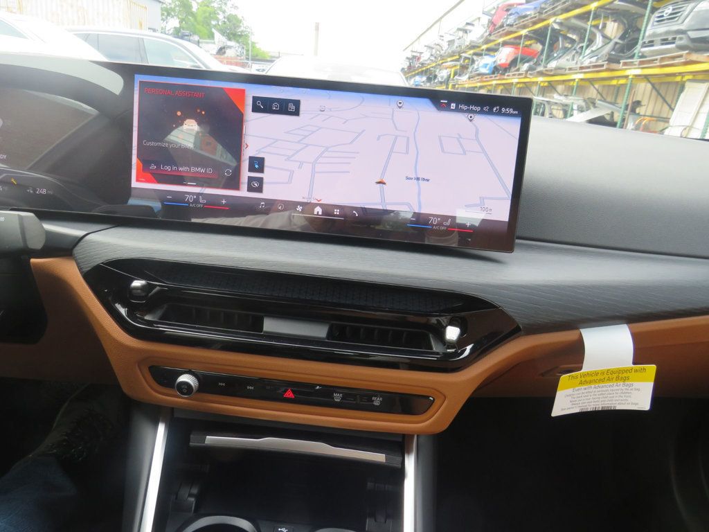 BMW i4 photo 15
