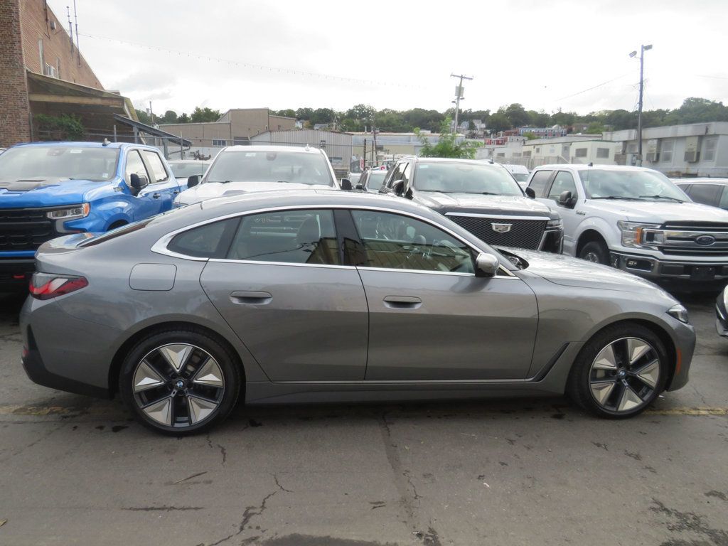 BMW i4 photo 3