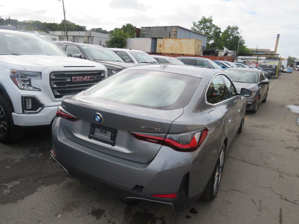 BMW i4 photo 4