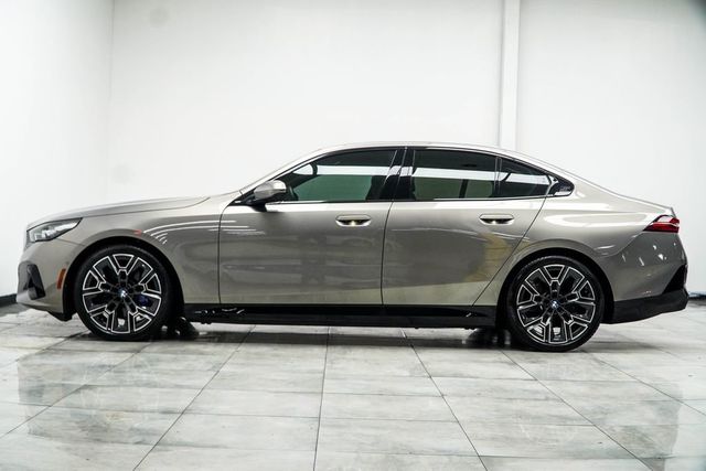 2026 BMW i5 eDrive40 - 23070085 - 11
