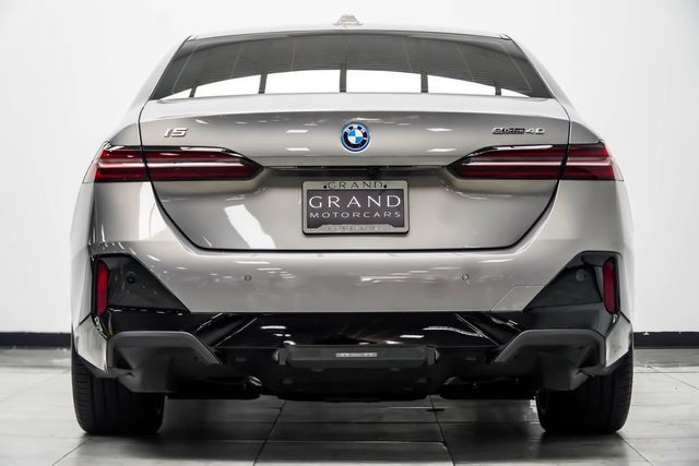 2026 BMW i5 eDrive40 - 23070085 - 13