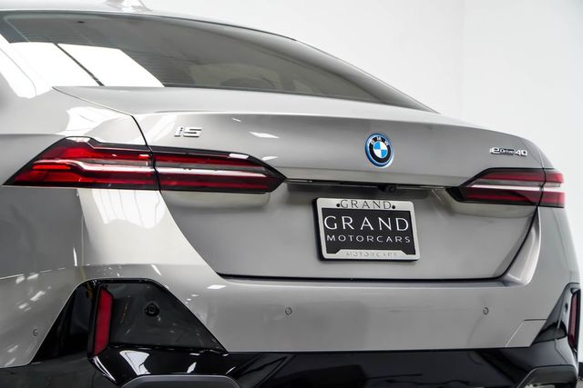 2026 BMW i5 eDrive40 - 23070085 - 17