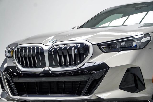 2026 BMW i5 eDrive40 - 23070085 - 1