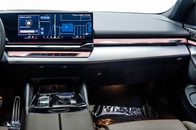 2026 BMW i5 eDrive40 - 23070085 - 21