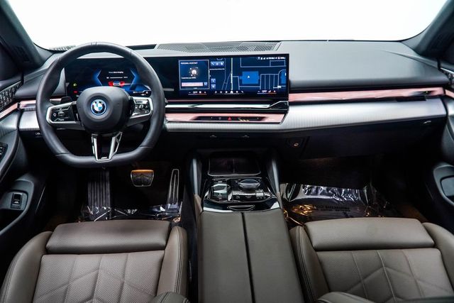 2026 BMW i5 eDrive40 - 23070085 - 4