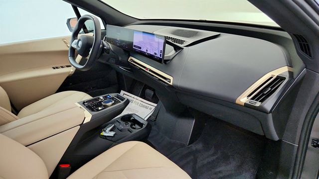 2026 BMW iX xDrive45 SAV w/ Premium Pkg & Panoramic Eclipsing Roof - 23057824 - 23
