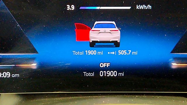 2026 BMW iX xDrive45 Sports Activity Vehicle w/ Panoramic Eclipsing Roof - 23069357 - 13