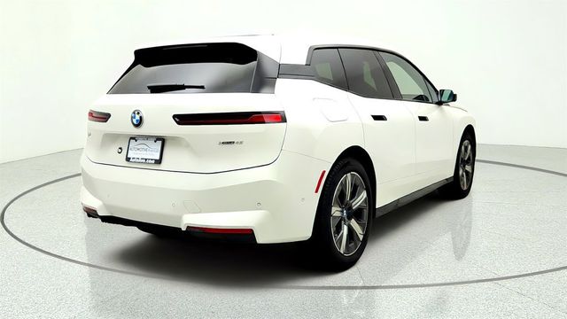 2026 BMW iX xDrive45 Sports Activity Vehicle w/ Panoramic Eclipsing Roof - 23069357 - 4