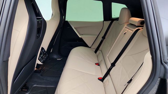 2026 BMW iX xDrive60 w/ Dynamic Handling, Executive & Climate Comfort - 23090394 - 19