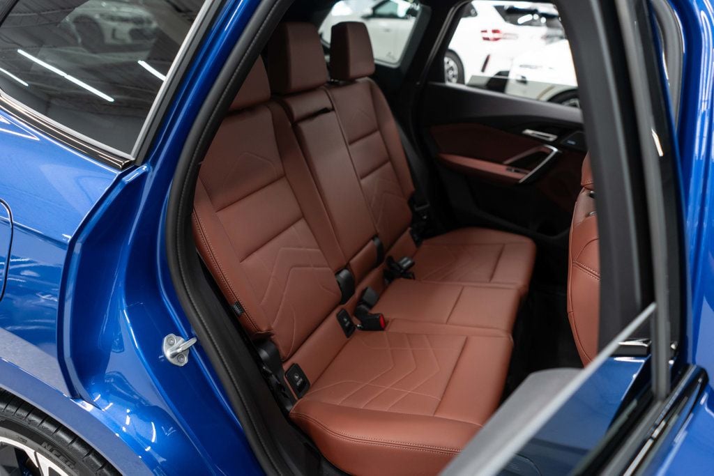 BMW X1 photo 12