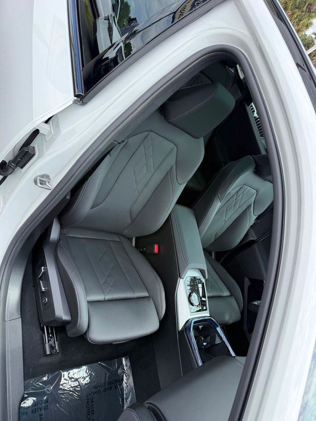 2026 BMW X3 **2026 BMW X3 xDRIVE30 M-SPORT PRO**CONVENIENCE PACKAGE** - 23001016 - 31