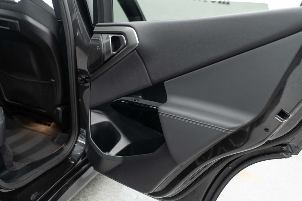 BMW X3 photo 28