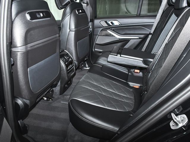 2026 BMW X5 M60i - 22894323 - 64