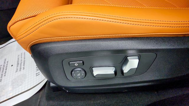 2026 BMW X5 xDrive40i SAV w/ Premium & Parking Assistance Pkgs - 23035278 - 11
