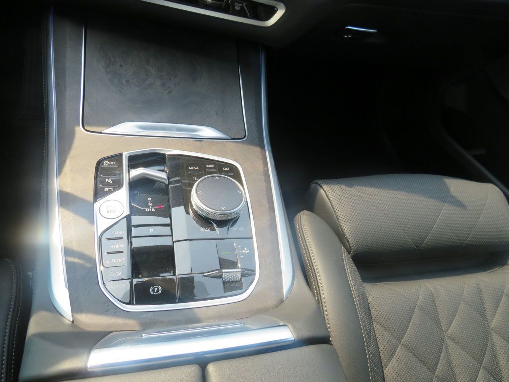 BMW X5 photo 12