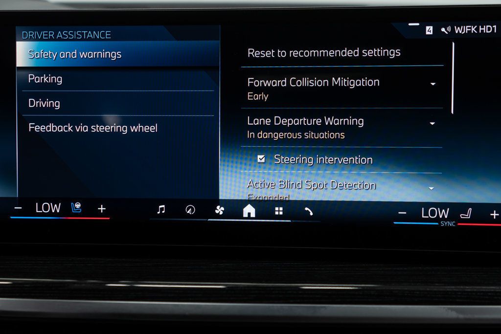 BMW X6 photo 33