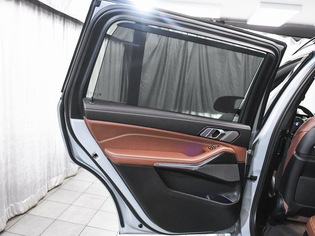 2026 Bmw X7 M60i photo 9