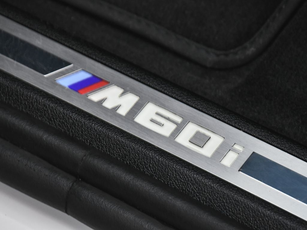 BMW X7 photo 11