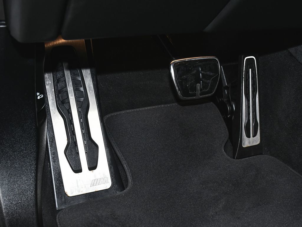 BMW X7 photo 19