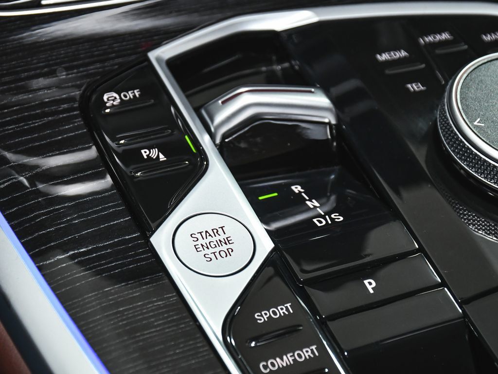 BMW X7 photo 32