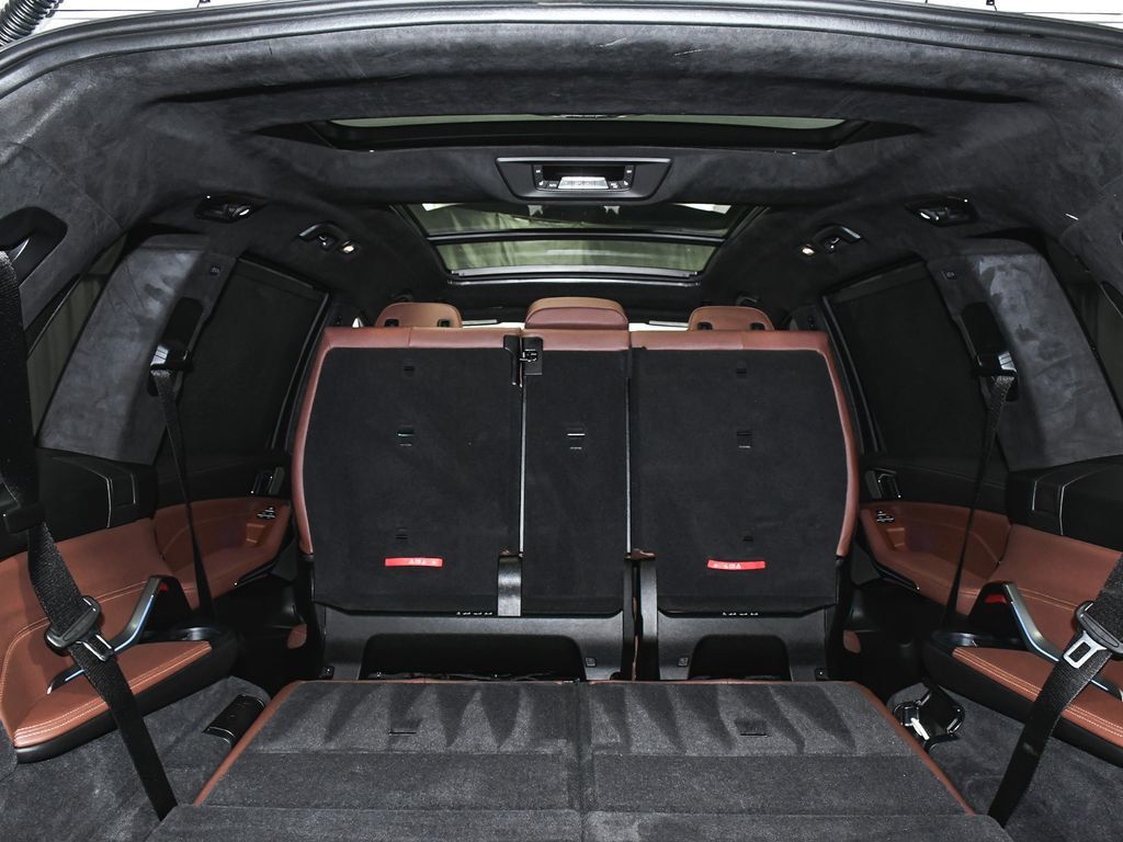 BMW X7 photo 82