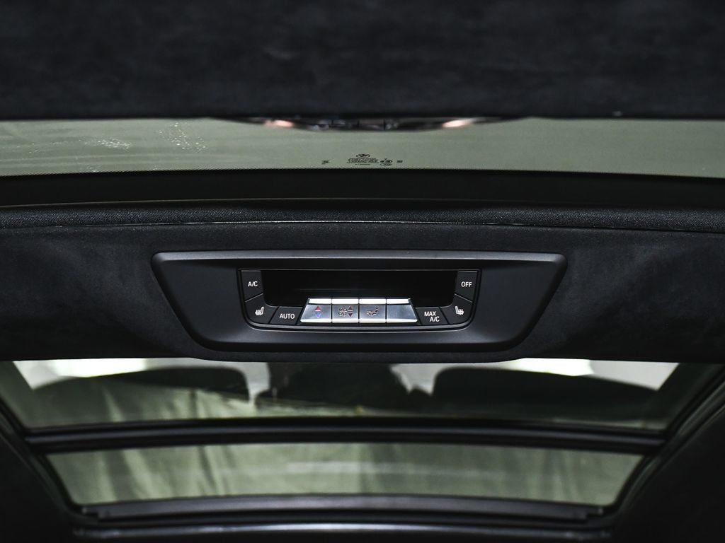 BMW X7 photo 83