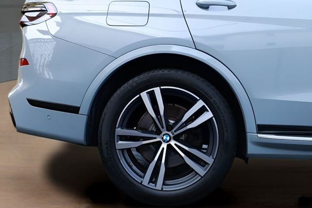 2026 BMW X7 xDrive40i Sports Activity Vehicle - 23053883 - 13