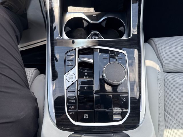 2026 BMW X7 xDrive40i Sports Activity Vehicle - 23022932 - 7