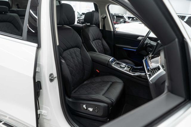 2026 BMW X7 xDrive40i Sports Activity Vehicle - 23056613 - 9