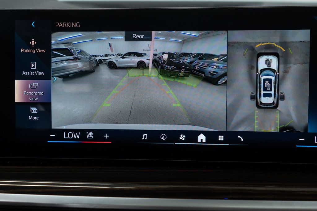 BMW X7 photo 17