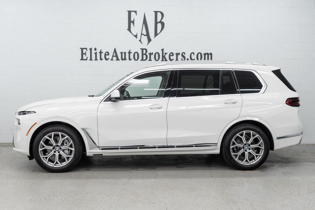 BMW X7 photo 2