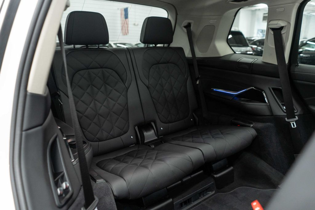 BMW X7 photo 27