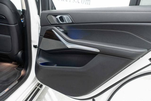 2026 BMW X7 xDrive40i Sports Activity Vehicle - 23056613 - 30