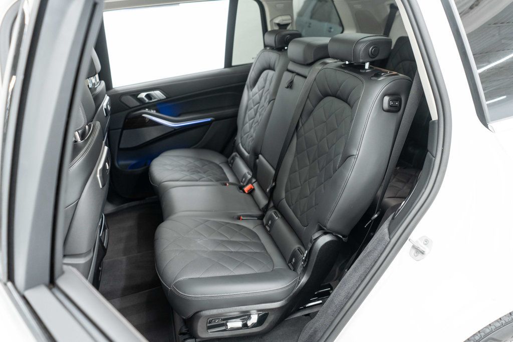 BMW X7 photo 33
