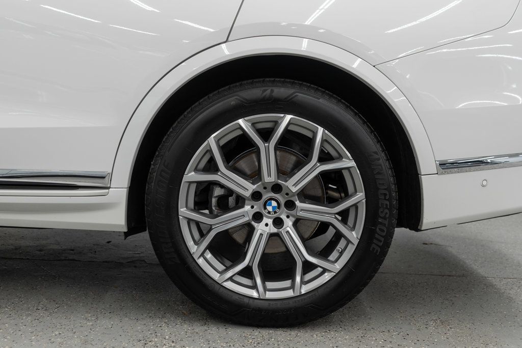 BMW X7 photo 41