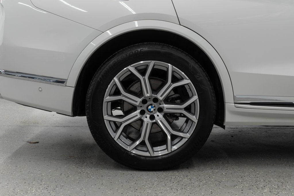 BMW X7 photo 42