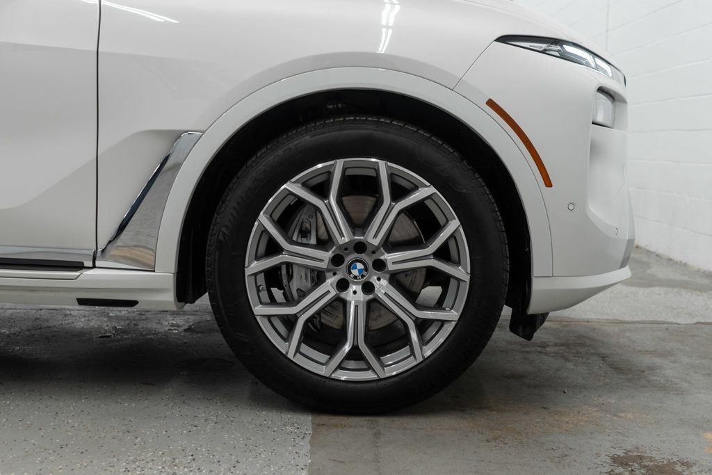BMW X7 photo 43