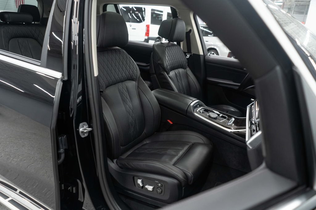 BMW X7 photo 10