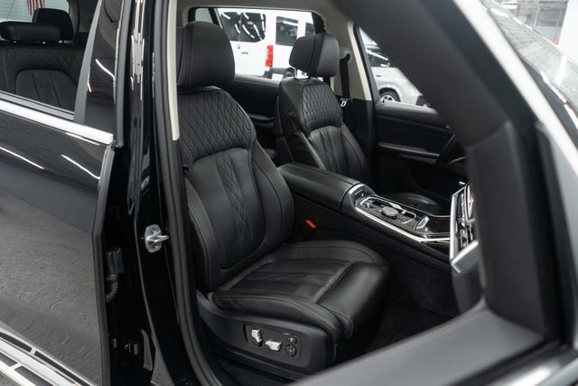 2026 BMW X7 xDrive40i Sports Activity Vehicle - 23073835 - 9