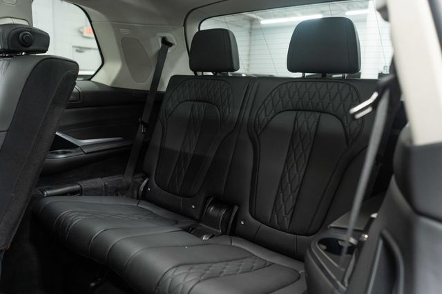 2026 BMW X7 xDrive40i Sports Activity Vehicle - 23073835 - 18