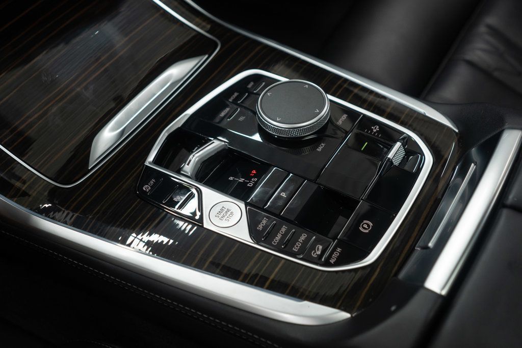 BMW X7 photo 26