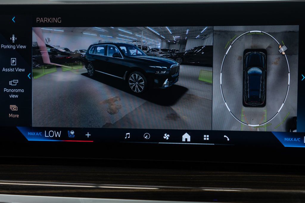 BMW X7 photo 30