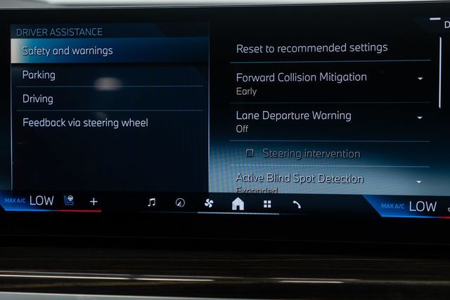 2026 BMW X7 xDrive40i Sports Activity Vehicle - 23073835 - 37