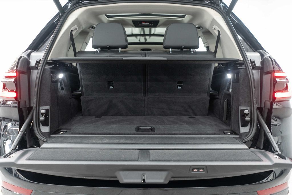 BMW X7 photo 42