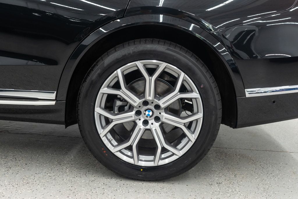 BMW X7 photo 48